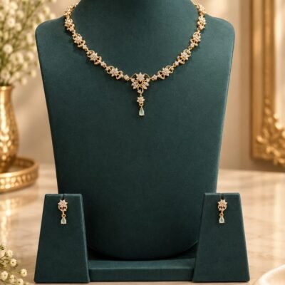 MINT GREEN NECKLACE